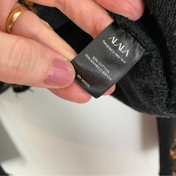 Alala Cropped Sweatshirt Womens Size Small Pullover Mandala Stencil Black Orange - Picture 9 of 12